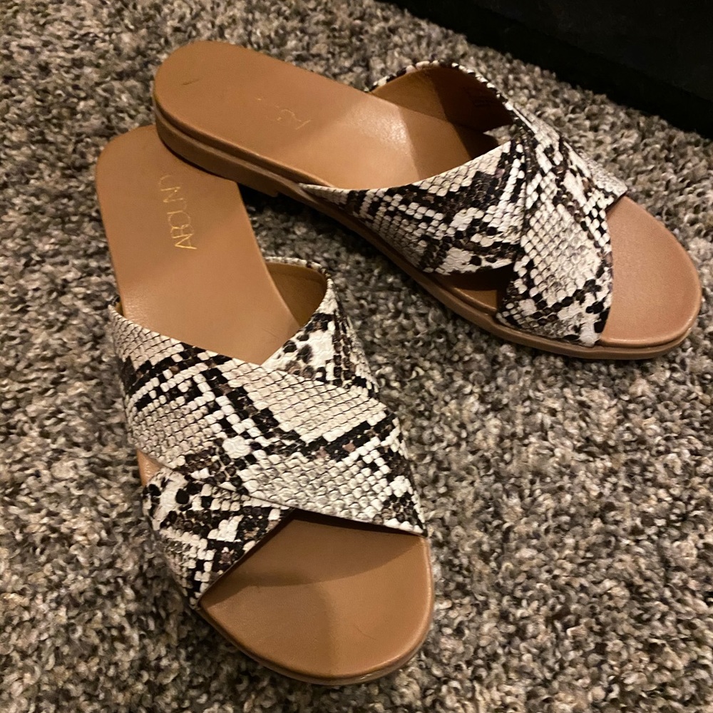 Snakeskin sandals size 6